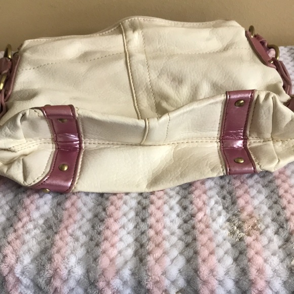 Used purse some wear but good condition - Picture 7 of 7